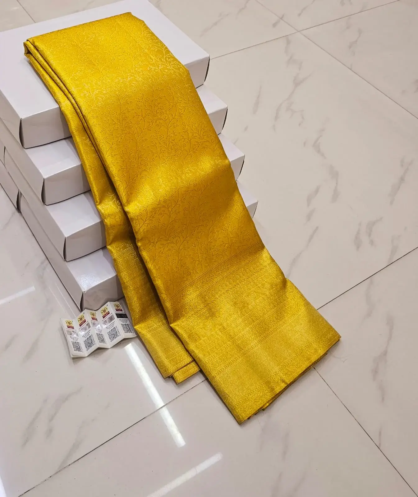 Monochromatic Bright Mustard Kanchipuram Handloom Bridal Silk Saree